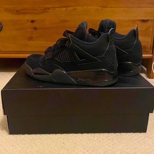 Jordan 4 black cat size 7 m 8.5 W